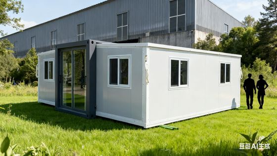 खरीदें Foldable 20ft Container House with More Than 20 Years Lifespan L5900*W2220*H2480mm Folded Size and 2.0mm Top Beam Bending Parts ऑनलाइन निर्माण